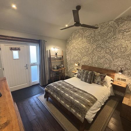 The George Inn Maulden Экстерьер фото